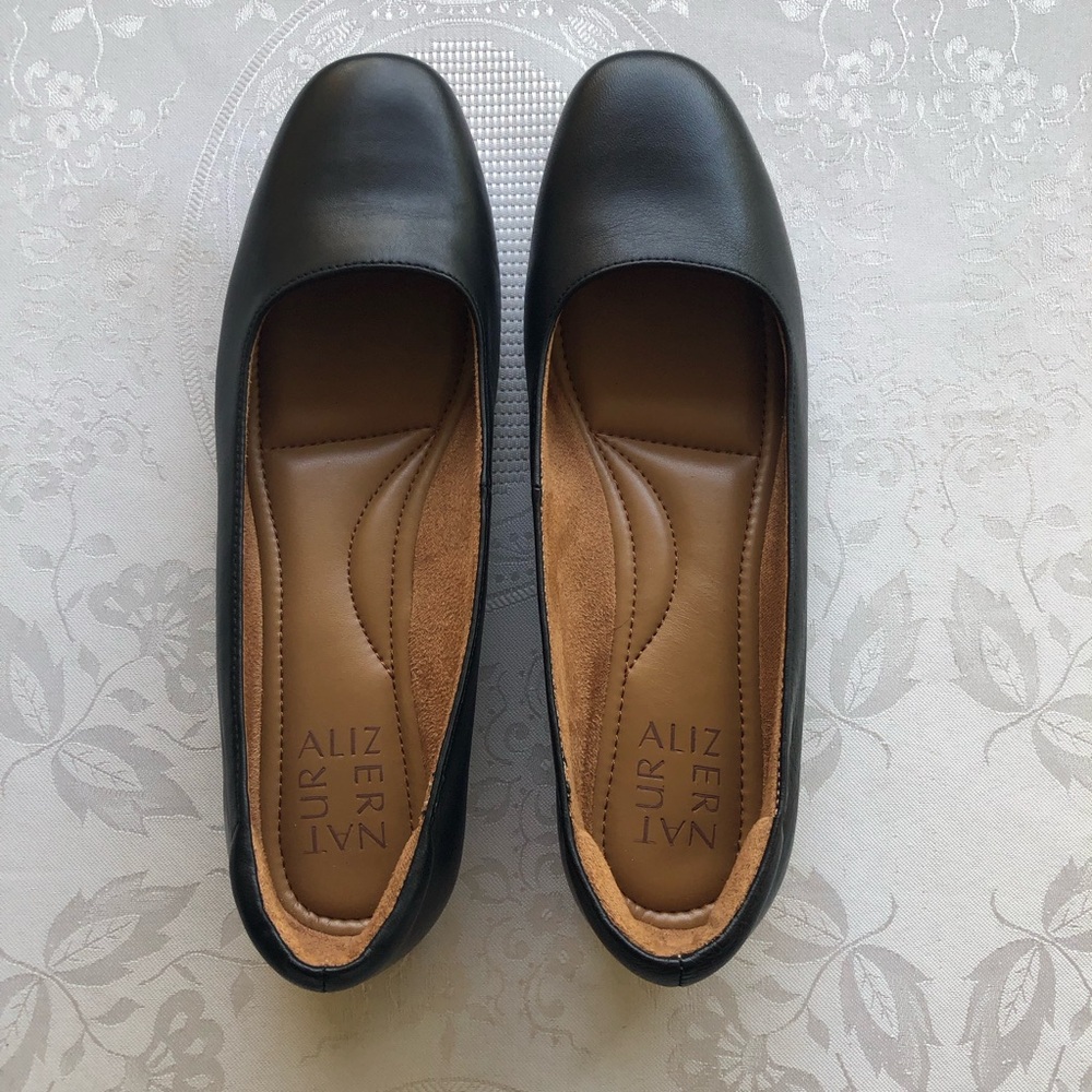 Naturalizer Black Leather Flats